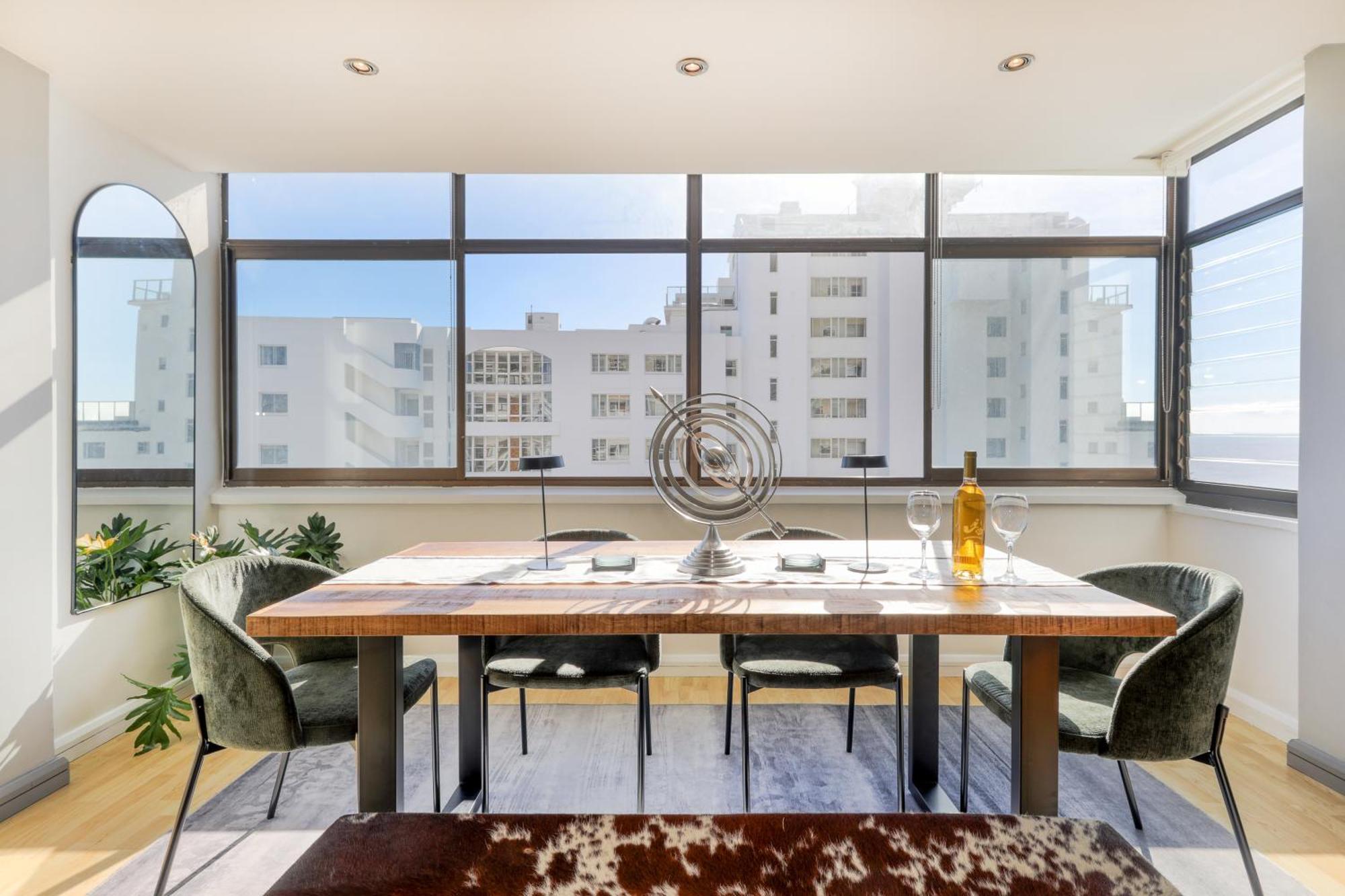 Backup-Powered Bantry Bay View 2 Bed Apartment Κέιπ Τάουν Εξωτερικό φωτογραφία