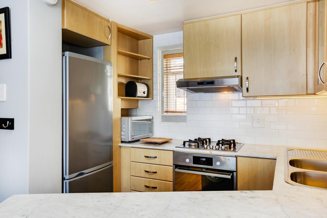 Backup-Powered Bantry Bay View 2 Bed Apartment Κέιπ Τάουν Εξωτερικό φωτογραφία