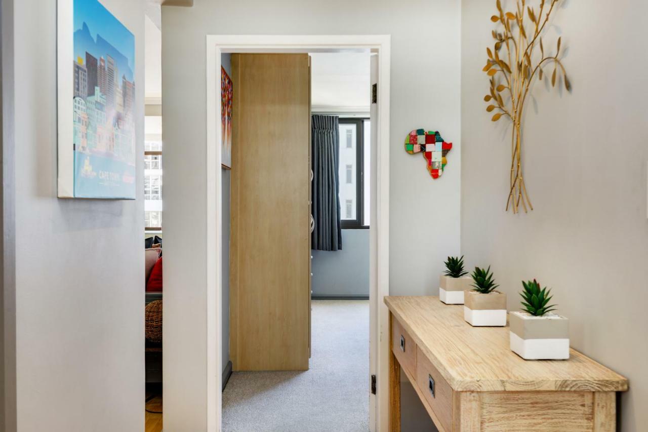 Backup-Powered Bantry Bay View 2 Bed Apartment Κέιπ Τάουν Εξωτερικό φωτογραφία