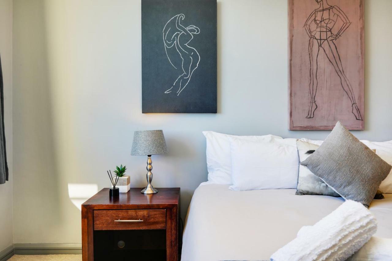 Backup-Powered Bantry Bay View 2 Bed Apartment Κέιπ Τάουν Εξωτερικό φωτογραφία